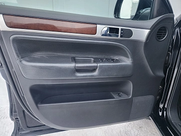 Volkswagen Touareg, 2007г, полный привод, автомат