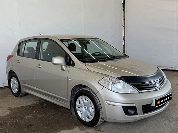 Nissan Tiida, 2012г., передний привод, автомат