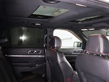 Ford Explorer, 2015г, полный привод, автомат