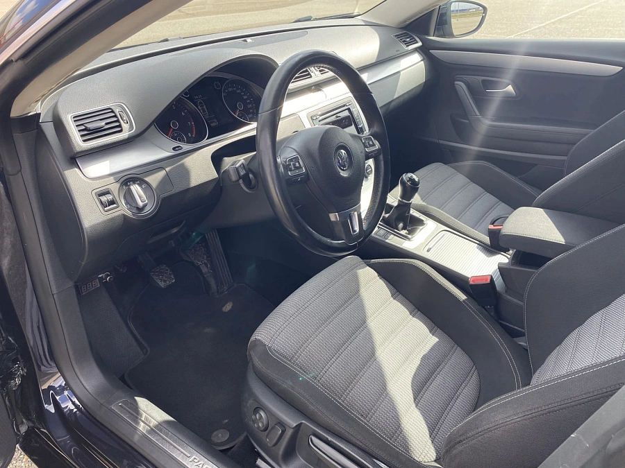 Volkswagen Passat CC, 2012г., передний привод, механика