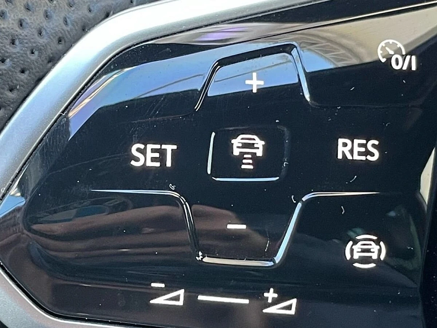 Volkswagen Tiguan, 2021г., полный привод, робот