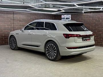 Audi e-tron, 2019г, полный привод, автомат