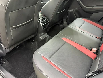 Skoda Karoq, 2025г, передний привод, робот