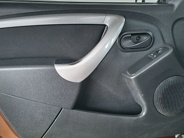 Renault Duster, 2012г, полный привод, механика