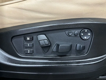 BMW X5, 2011г, передний привод, автомат