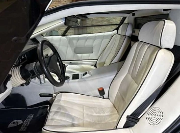 Lamborghini Countach, 1991г, задний привод, механика