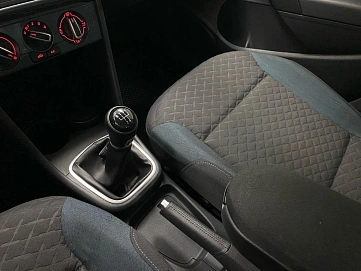 Volkswagen Polo, 2019г, передний привод, механика