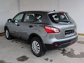 Nissan Qashqai, 2013г., передний привод, вариатор