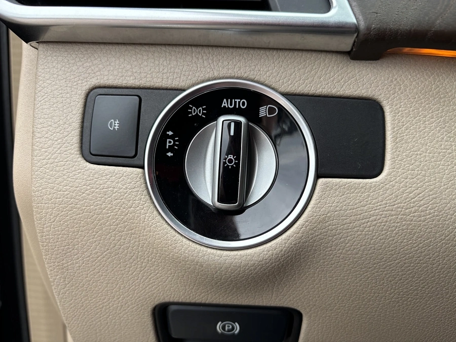 Mercedes-Benz GL-Класс, 2013г., передний привод, автомат