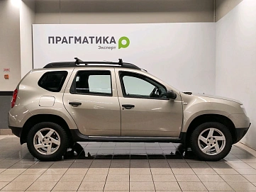 Renault Duster, 2012г, полный привод, механика