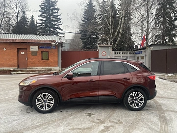 Ford Escape, 2021г, передний привод, автомат