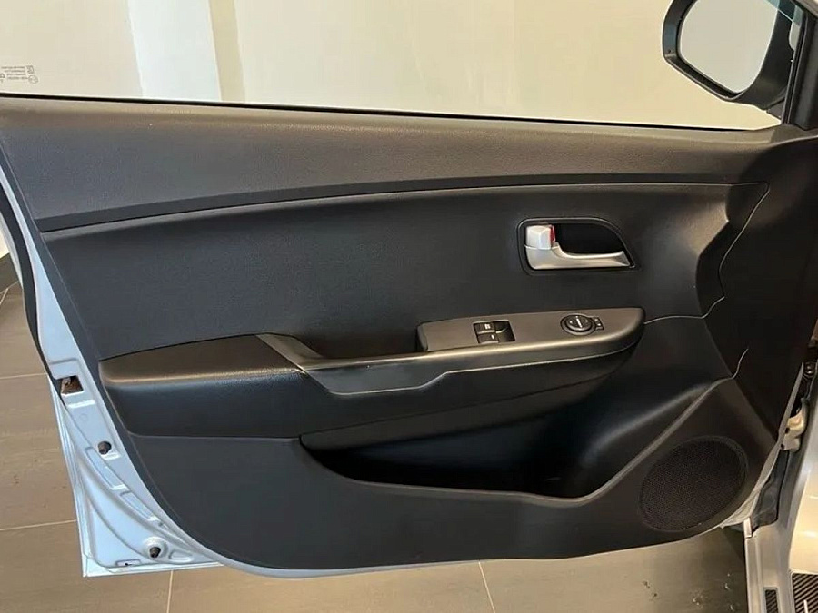 Kia , 2015г., передний привод, автомат