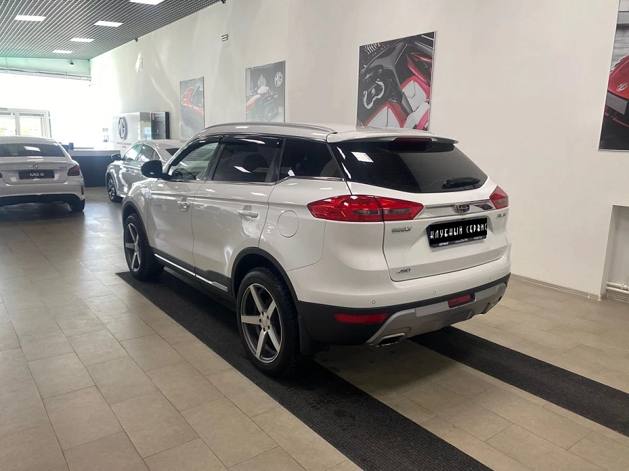 Geely Atlas, 2018г., полный привод, автомат
