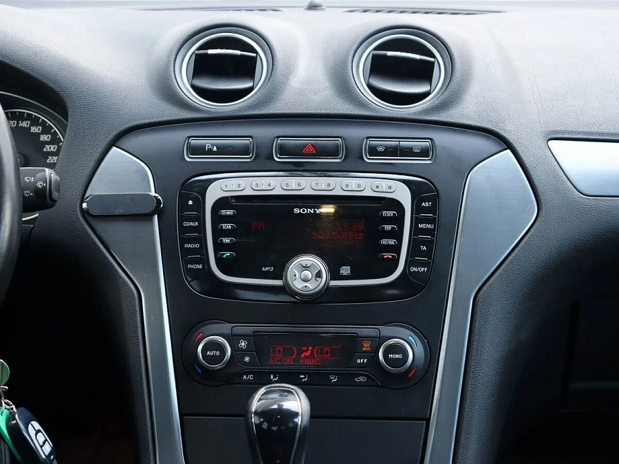 Ford Mondeo, 2011г., передний привод, автомат