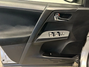 Toyota RAV4, 2014г, передний привод, автомат