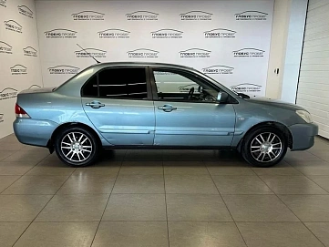 Mitsubishi Lancer, 2005г, передний привод, механика