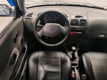 Hyundai Accent, 2003г, передний привод, механика