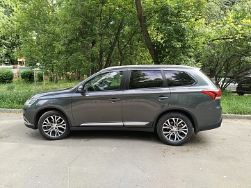 Mitsubishi Outlander, 2015г, полный привод, вариатор