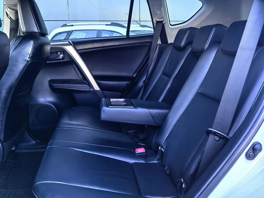 Toyota RAV4, 2013г., полный привод, автомат