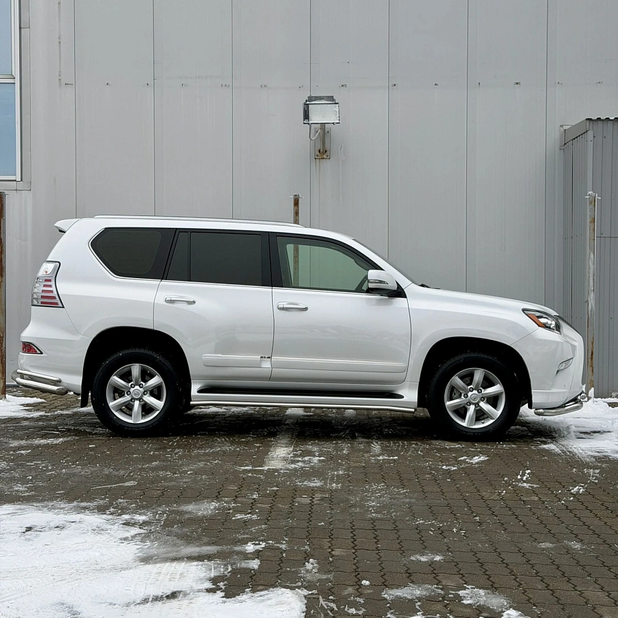 Lexus GX, 2014г., передний привод, автомат