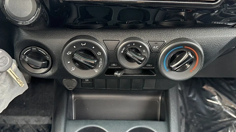 Toyota Hilux, 2024г, полный привод, автомат
