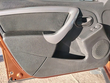 Renault Duster, 2012г, полный привод, механика