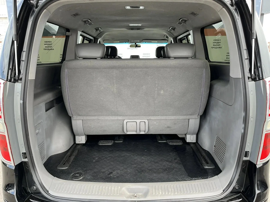 Hyundai Grand Starex, 2011г., задний привод, автомат