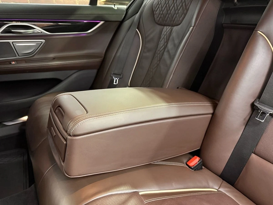 BMW 7 серии, 2020г., полный привод, автомат