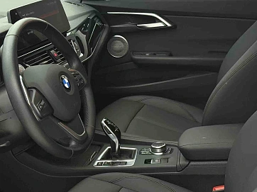 BMW 1 серии, 2022г, передний привод, робот