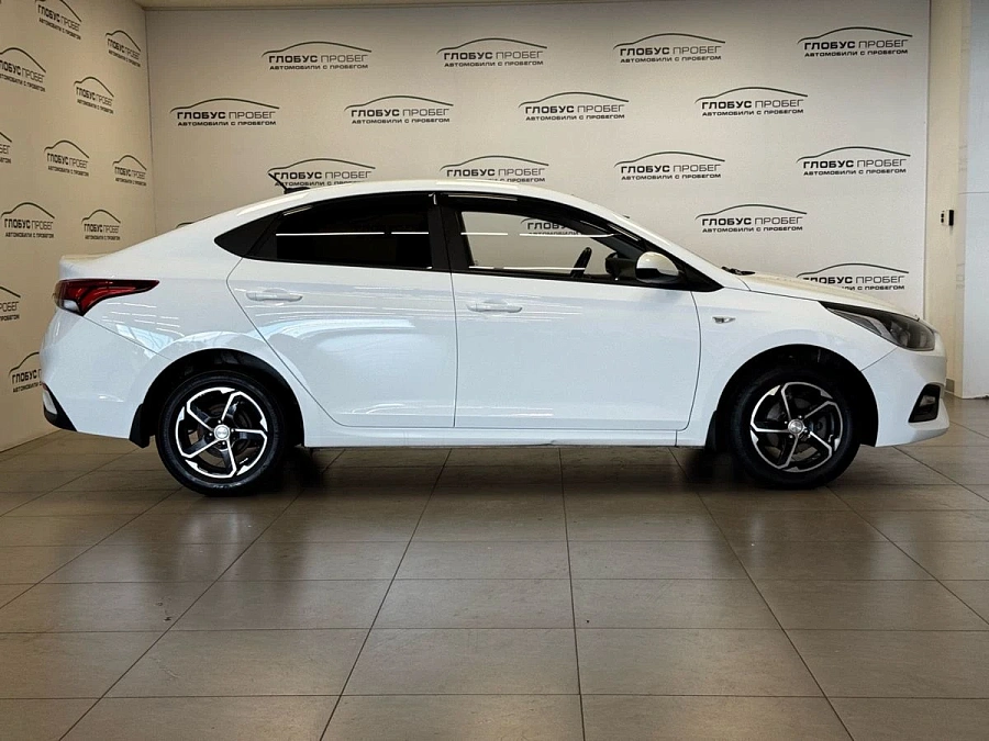 Hyundai Solaris, 2017г., передний привод, автомат