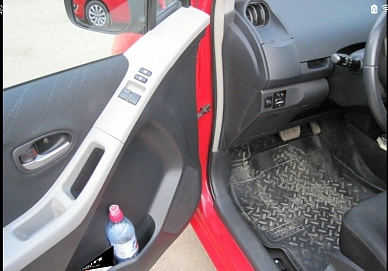 Toyota Yaris, 2008г, передний привод, робот
