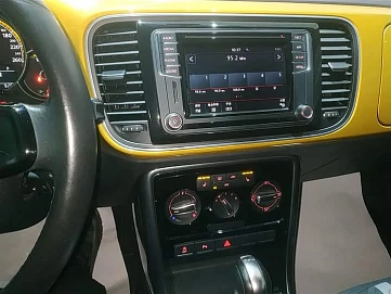 Volkswagen Beetle, 2017г, передний привод, робот
