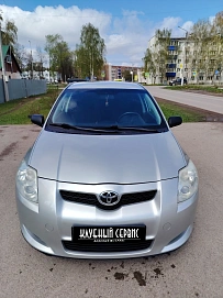 Toyota Auris, 2009г, передний привод, робот
