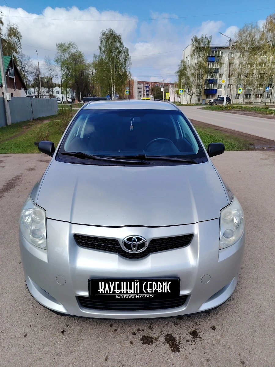 Toyota Auris, 2009г., передний привод, робот