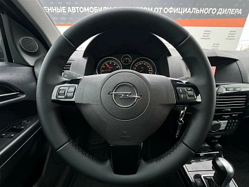 Opel Astra, 2009г, передний привод, автомат