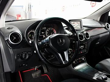 Mercedes-Benz B-Класс, 2013г, передний привод, робот