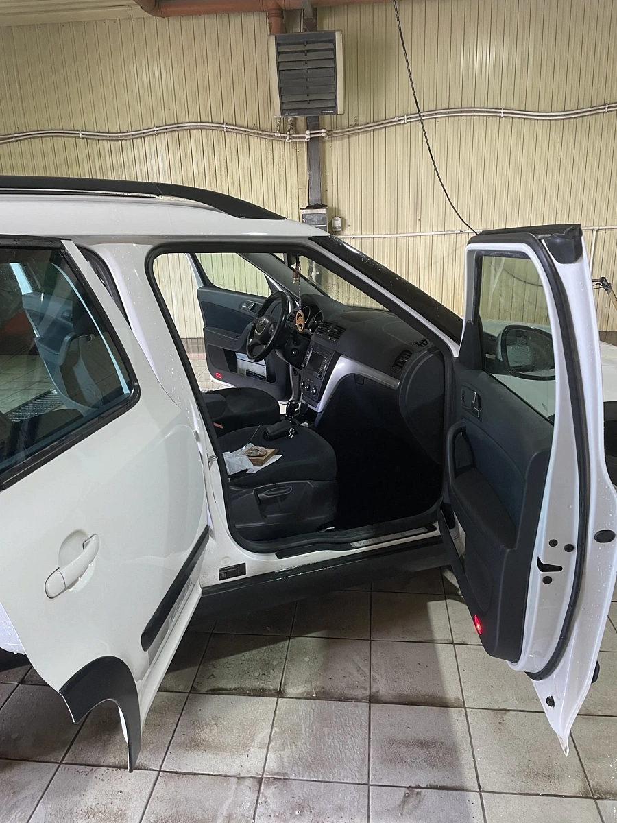 Skoda Yeti, 2013г., передний привод, робот