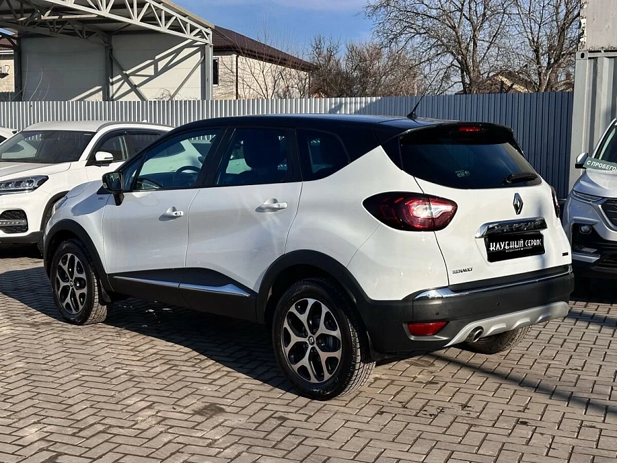 Renault Kaptur, 2016г., полный привод, автомат