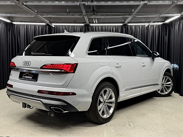 Audi Q7, 2024г., полный привод, автомат