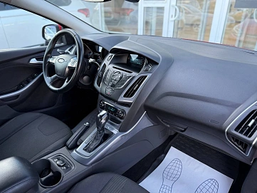 Ford Focus, 2013г, передний привод, робот