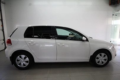 Volkswagen Golf, 2010г., передний привод, механика