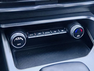 Geely Coolray, 2023г, передний привод, робот