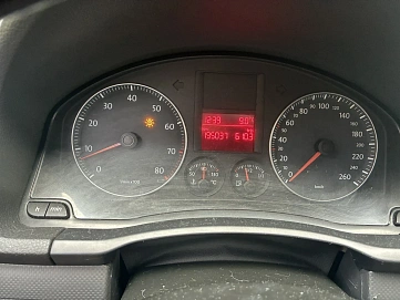 Volkswagen Golf, 2008г, передний привод, механика