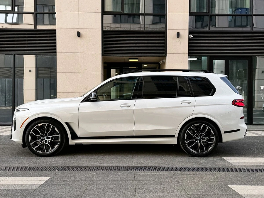 BMW X7, 2025г., полный привод, автомат