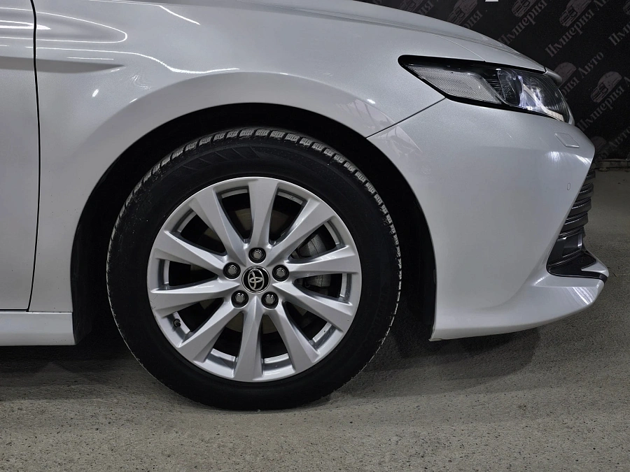 Toyota Camry, 2020г., передний привод, автомат