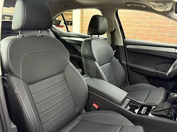 Skoda Superb, 2025г, передний привод, робот