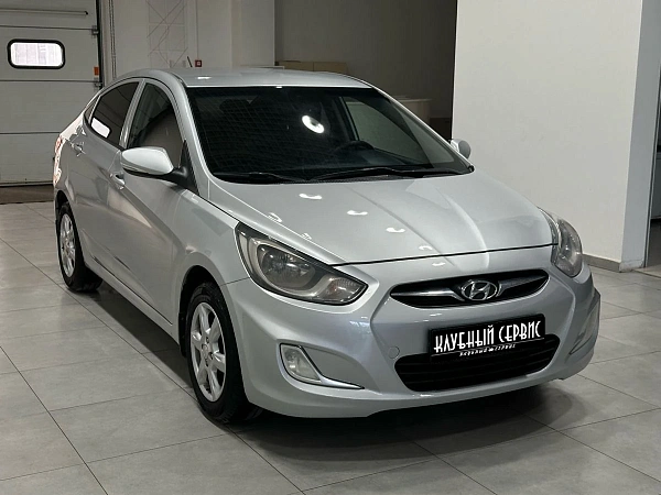 Hyundai Solaris, 2012г., передний привод, механика