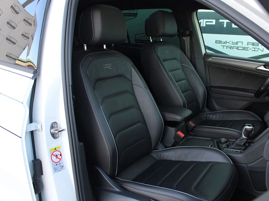 Volkswagen Tiguan, 2021г., полный привод, робот
