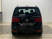 Volkswagen Touran, 2011г., передний привод, механика