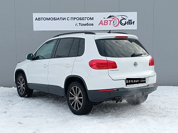 Volkswagen Tiguan, 2014г, передний привод, робот